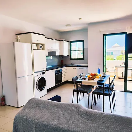 Casa Eric Apartment *